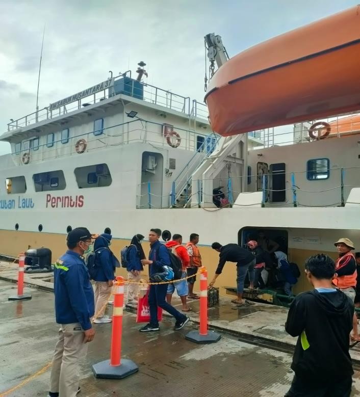 Kondisi Arus Mudik Di Pelabuhan Penyeberangan Teluk Bayur H-6 Tahun 1444 H / 2023 M